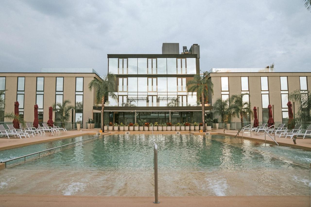 Howard Johnson Plaza La Ribera ريسيستينسيا المظهر الخارجي الصورة